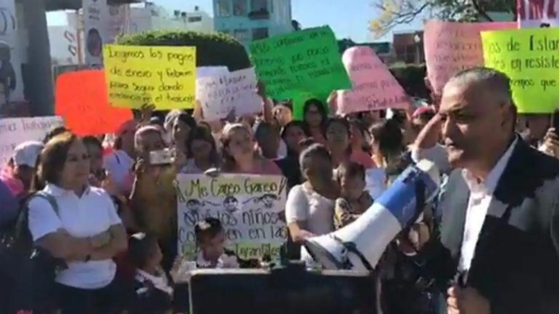 Marcha por estancias infantiles en Iguala